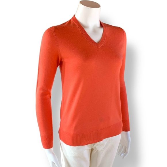 Uniqlo lightweight pure wool pullover sweater size small - Picture 3 of 7